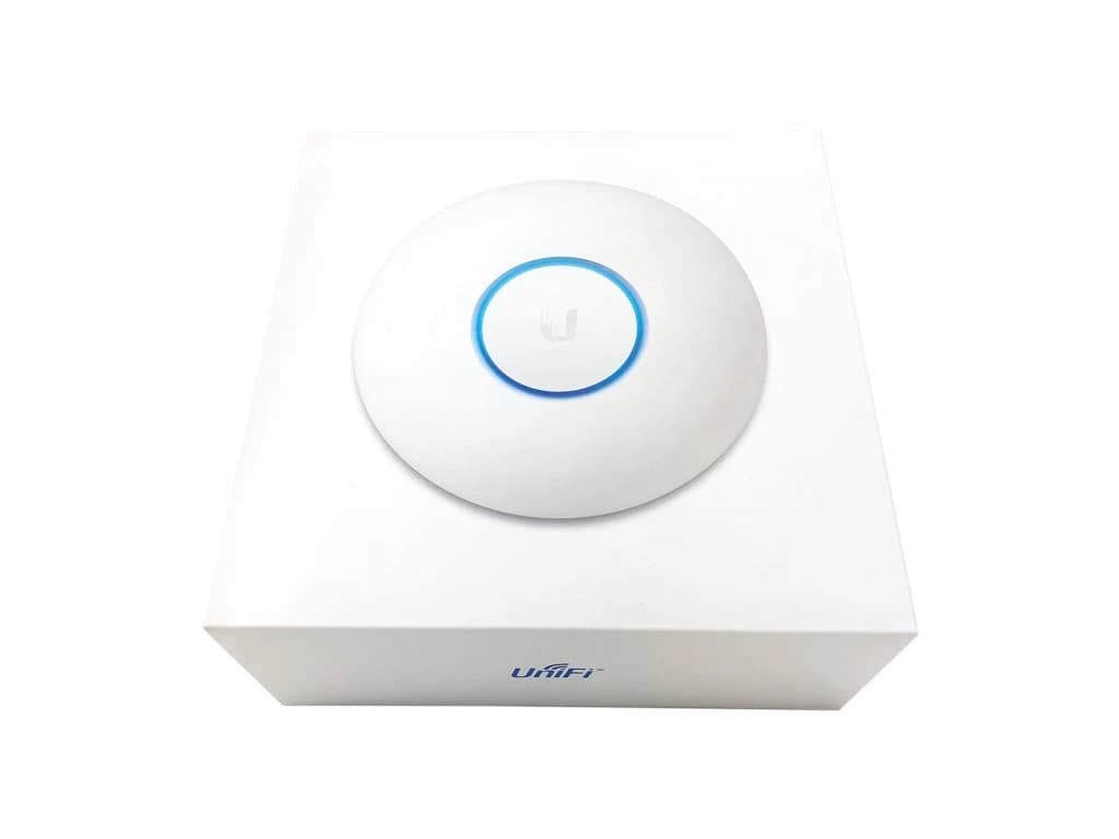 Точка доступа WI-FI Ubiquiti UniFi nanoHD UAP-nanoHD (802.11a/b/g/n/ac, 802.11ac Wave2, 802.11r/k/v, 2.4GHz 2x2, 5GHz 4x4,Скорость на 2.4ГГц 300 Mbp