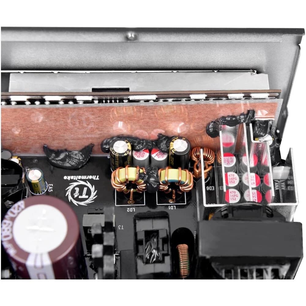 Блок питания 650W Thermaltake, Smart BX1 SE, ATX, 80 PLUS® Bronze, APFC , 20+4 pin, 4+4pin, 6 Sata, 4 Molex, 1 FDD, 2 PCI-E 6+2 pin, Вентилятор 12 см, Кабель питания, Черный [PS-SPD-0650NNSABE-2]