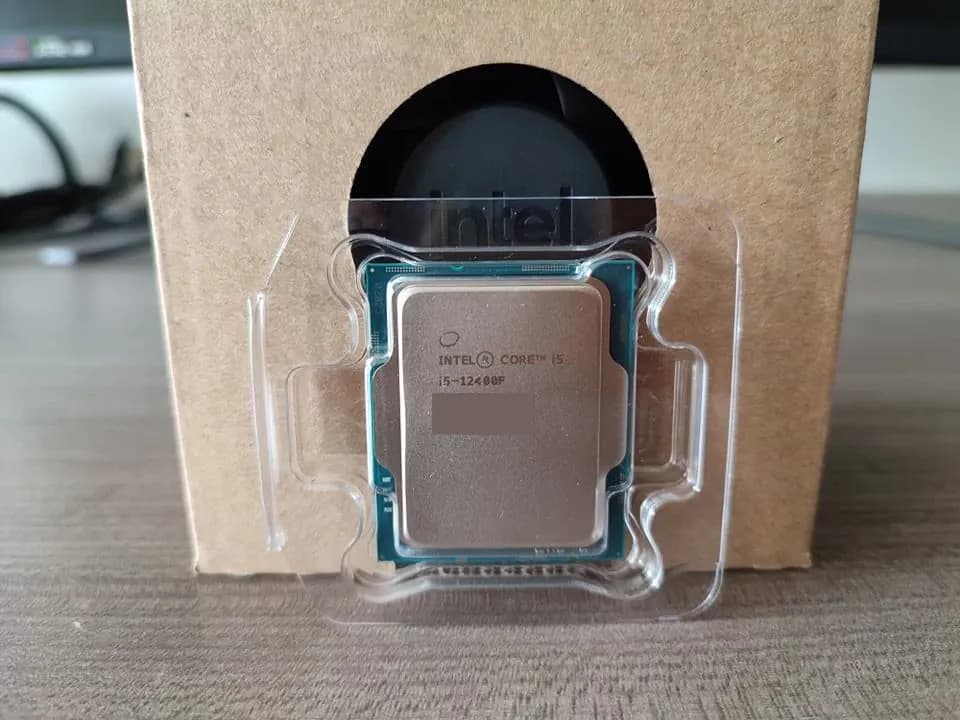 Процессор Intel Core i5-12400F