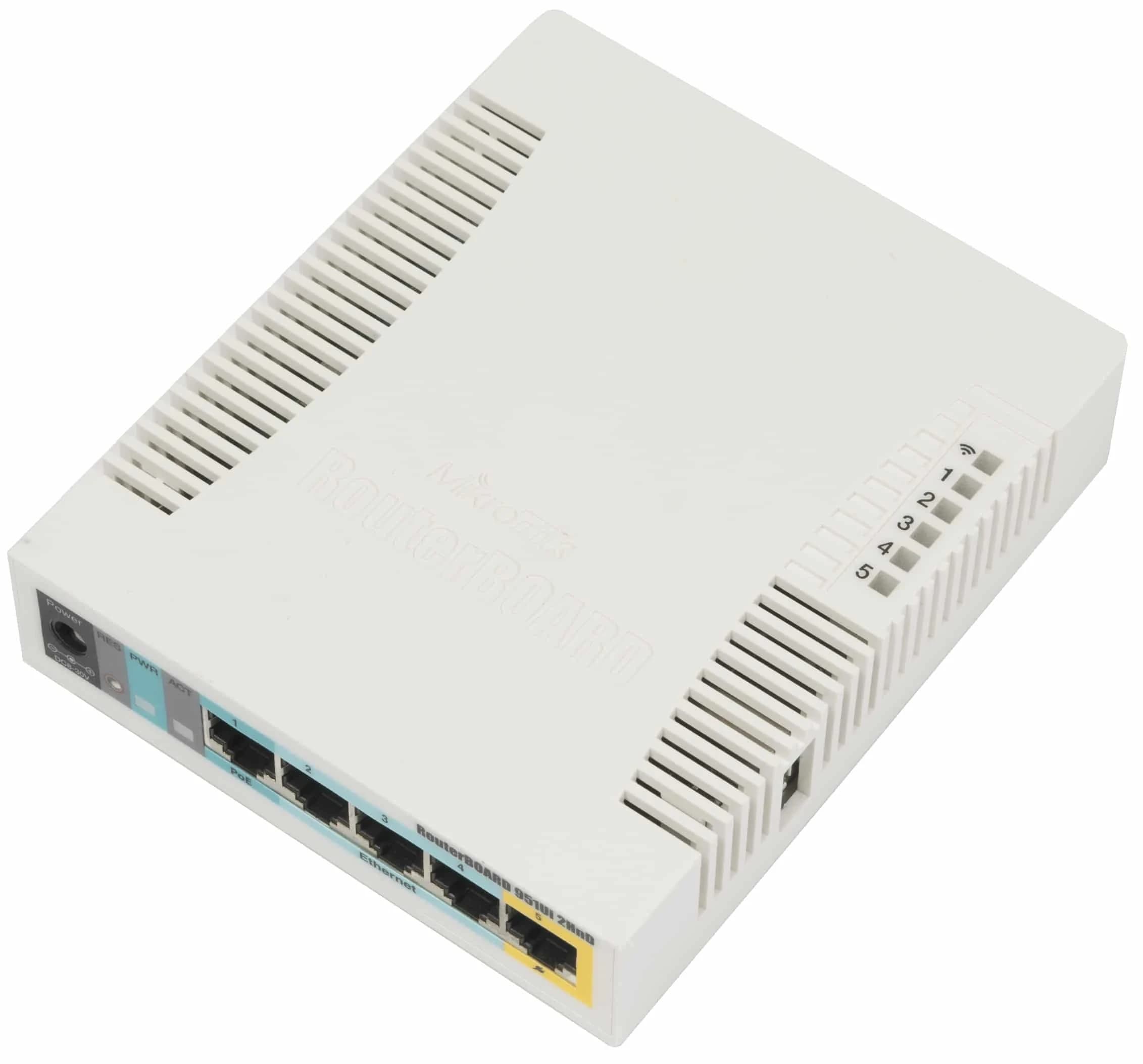 Роутер MikroTik RB951Ui-2HnD 300Mbps/2.4GHz, 4xLAN 100Mbps,1xLAN 100Mbps+PoE-out,Passive PoE,USB,RouterOS