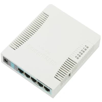 Роутер MikroTik RB951Ui-2HnD 300Mbps/2.4GHz, 4xLAN 100Mbps,1xLAN 100Mbps+PoE-out,Passive PoE,USB,RouterOS